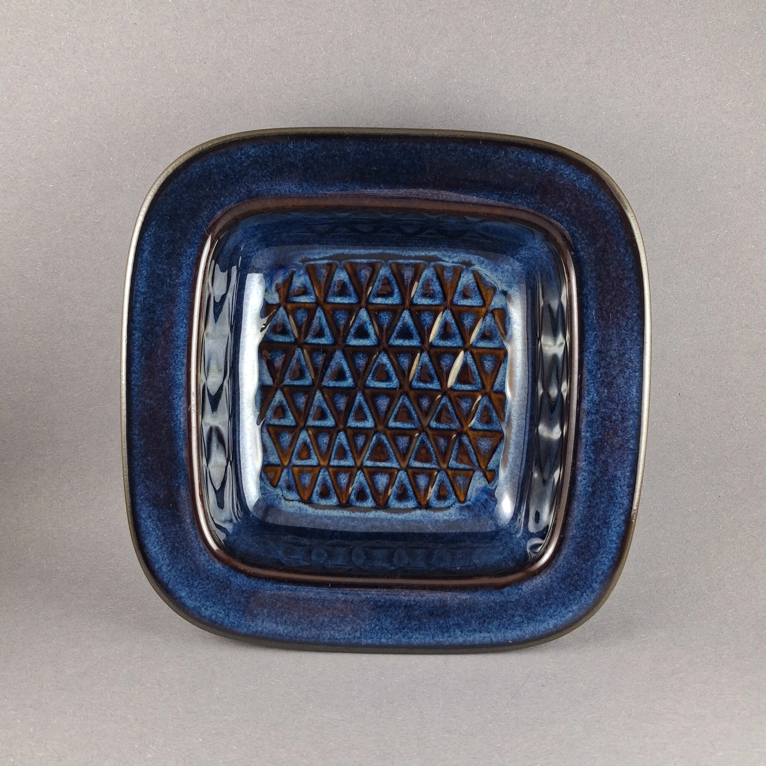 danish-ceramic-bowl-from-soholm-in-darkblue-colour-designed-by-einar-johansen-6a05bf8469818.webp