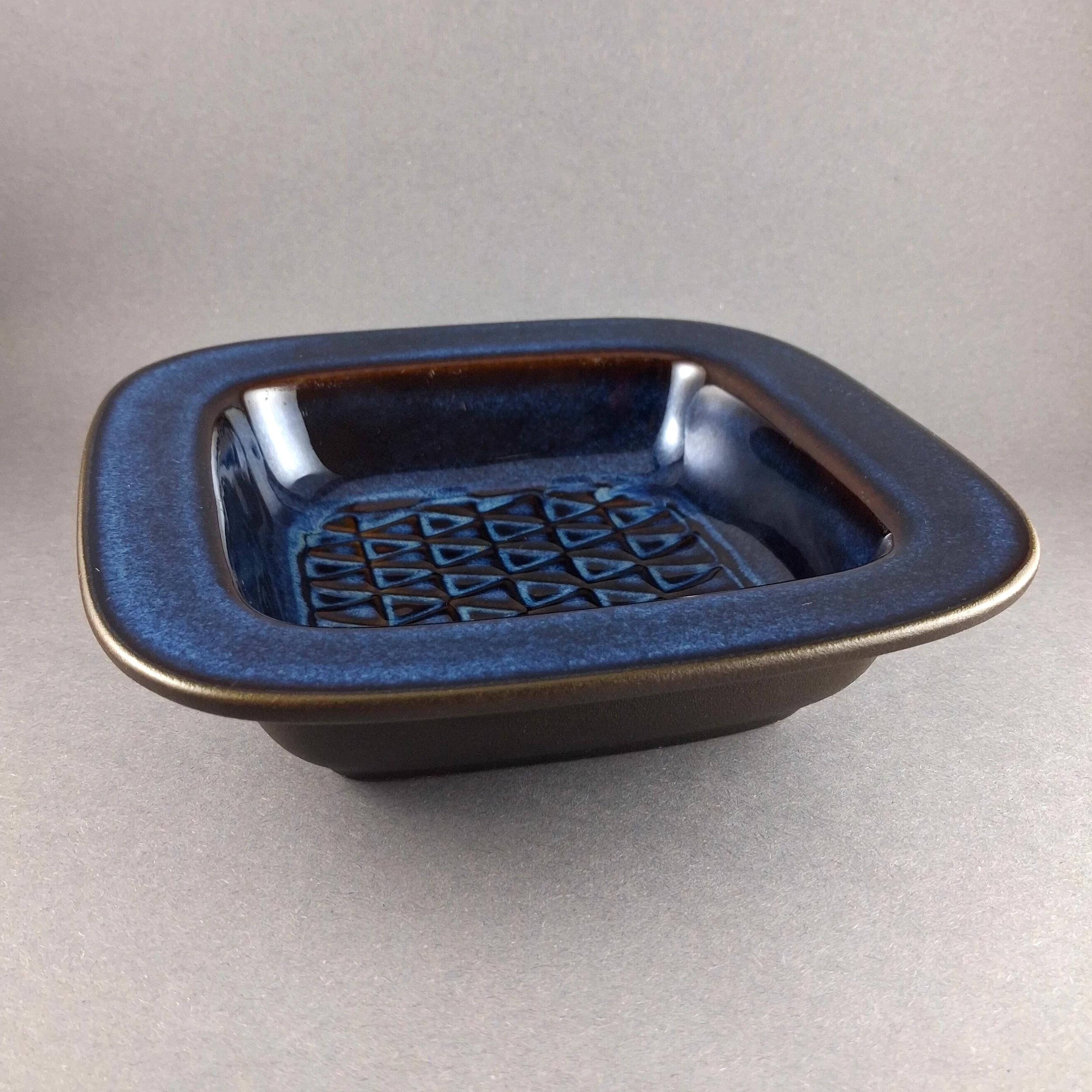 danish-ceramic-bowl-from-soholm-in-darkblue-colour-designed-by-einar-johansen-6a06f1d310fd2.webp