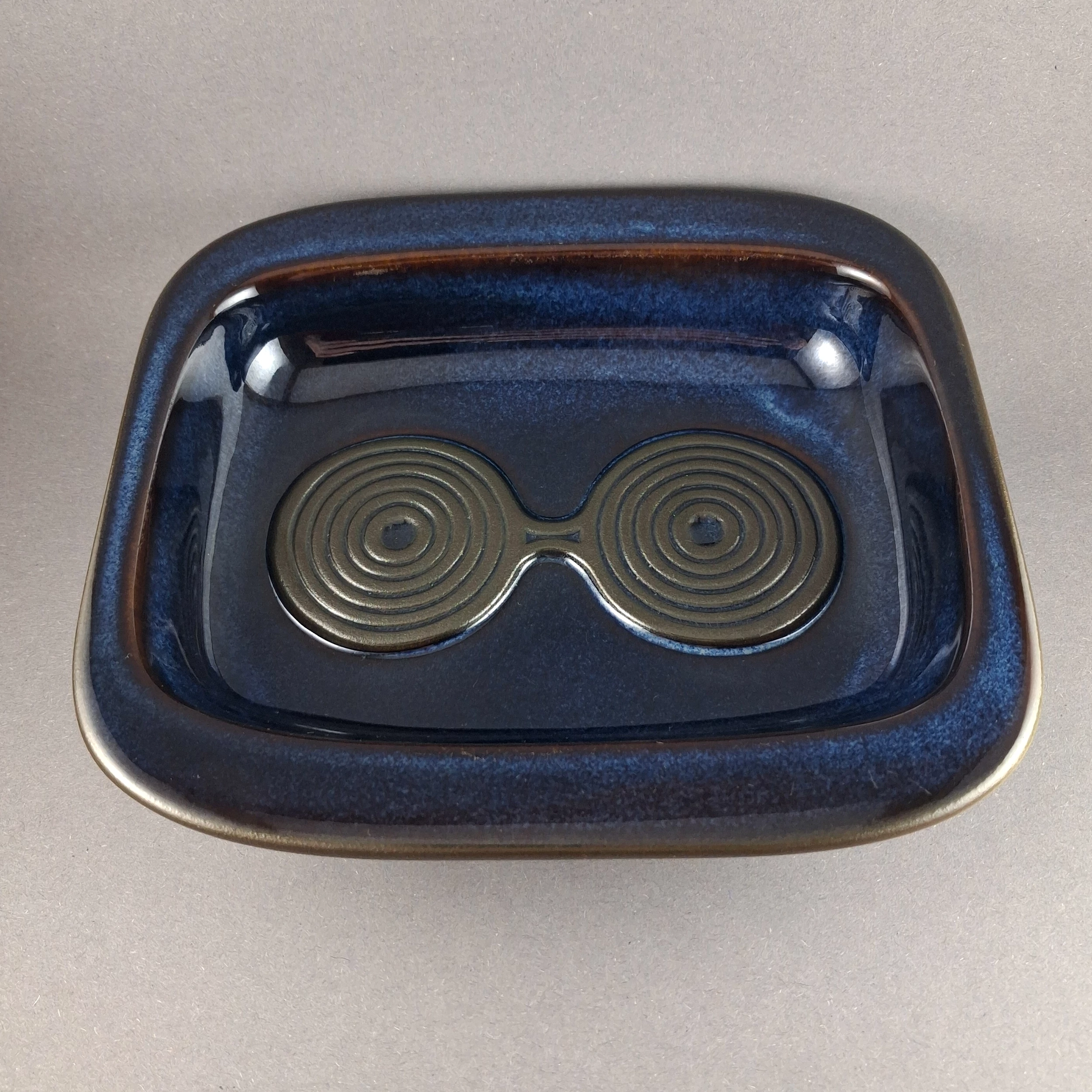 danish-ceramic-bowl-from-soholm-in-darkblue-colour-designed-by-einar-johansen-model-3456-6a05c2d59525c.webp