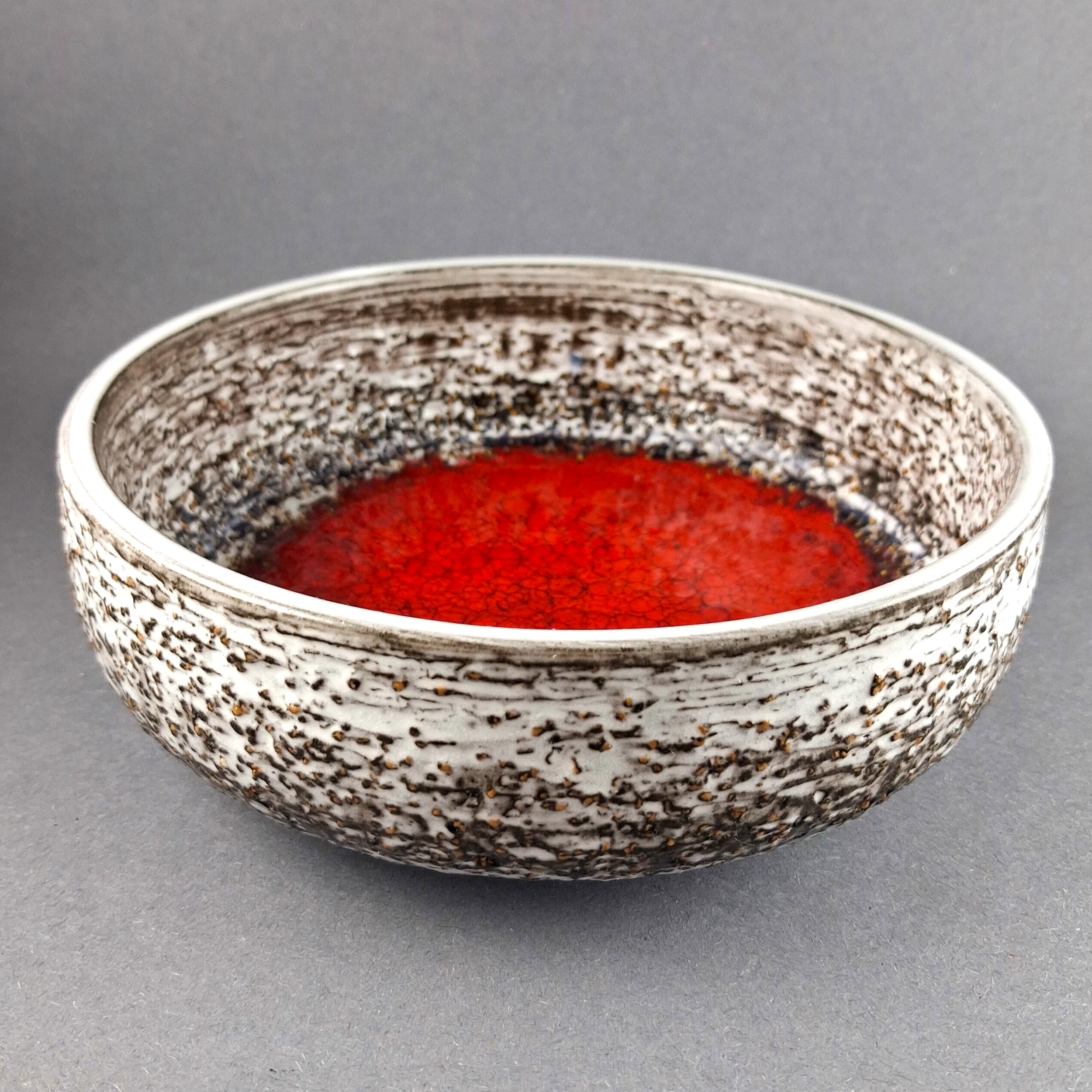 swedish-design-mari-simmulson-for-ekeby-ceramic-bowl-6a06ee6a004e0.webp
