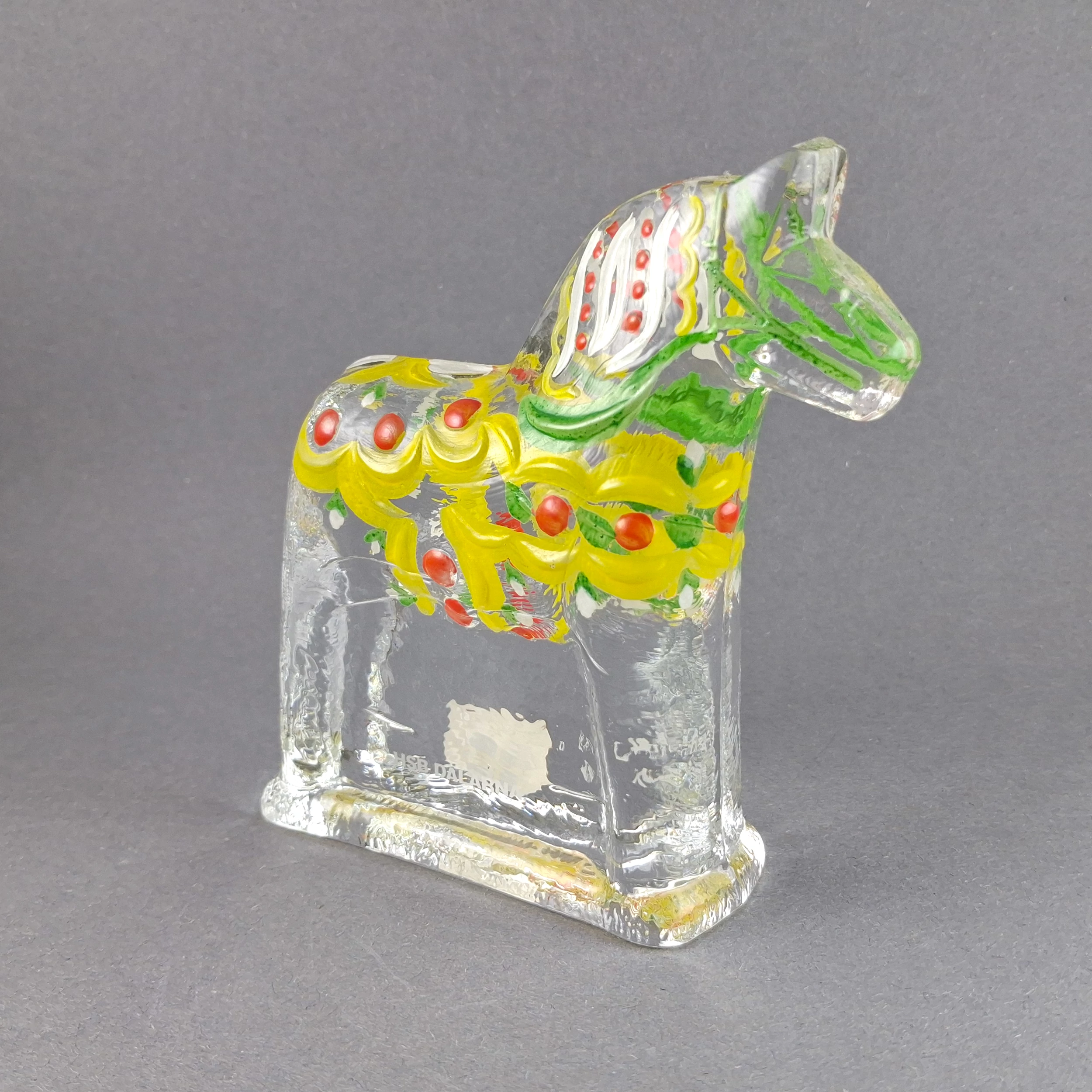 swedish-glass-horse-design-from-lindshammer-designed-by-christian-sjogren-6a0706949190b.webp