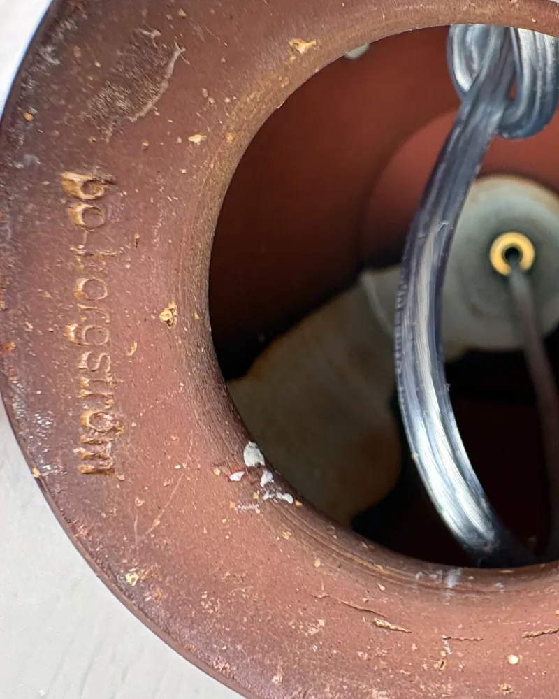 Base rim of a Bo Borgström stoneware lamp with the lowercase signature bo-borgström marked into the clay