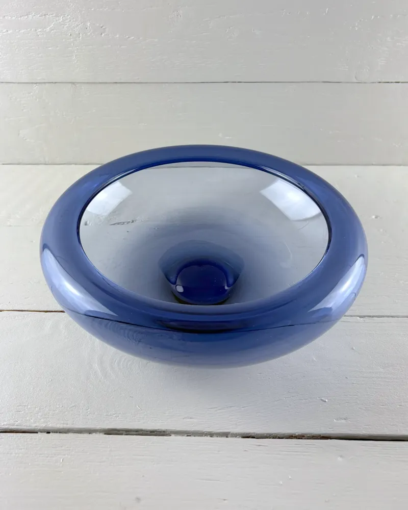 Holmegaard Provence bowl in blue glass by Per Lütken, seen from above at an angle, showing the thick rounded rim