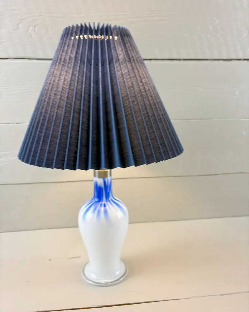 Royal Copenhagen Torino Lille table lamp from above, white opal glass base with blue neck and pleated shade