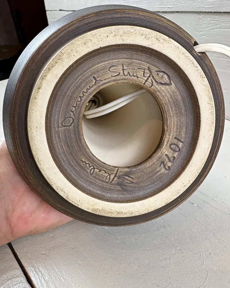 Underside of Soholm 1072 lamp with incised model number 1072 and hand-drawn maker's mark on the unglazed foot